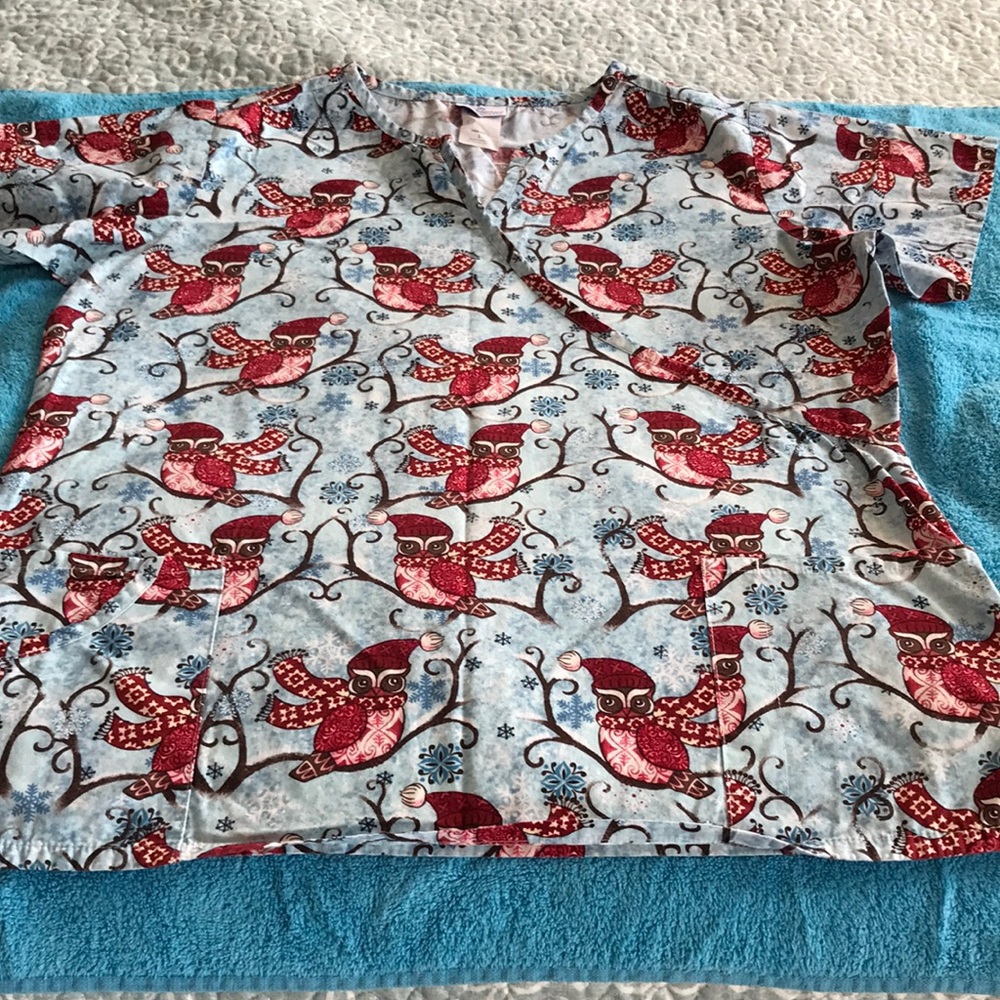 Scrub Top Winter Owl